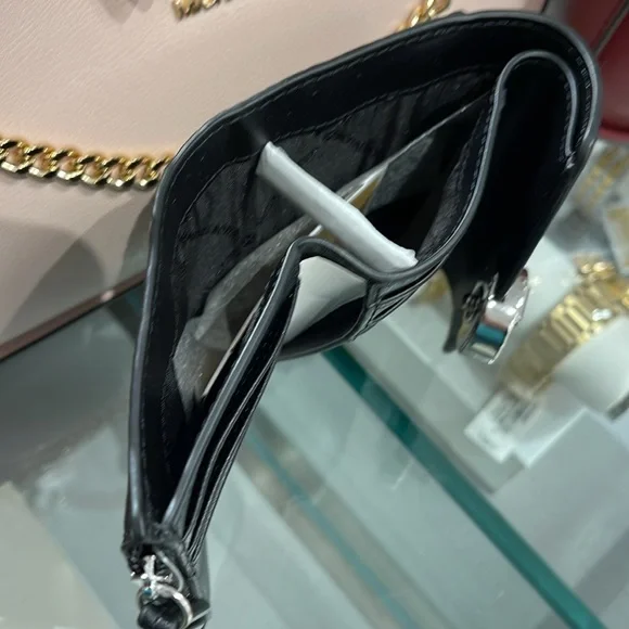 MICHAEL KORS CARMEN MEDIUM LOGO AND FAUX LEATHER WALLET BLACK 
NWT - Picture 2 of 16